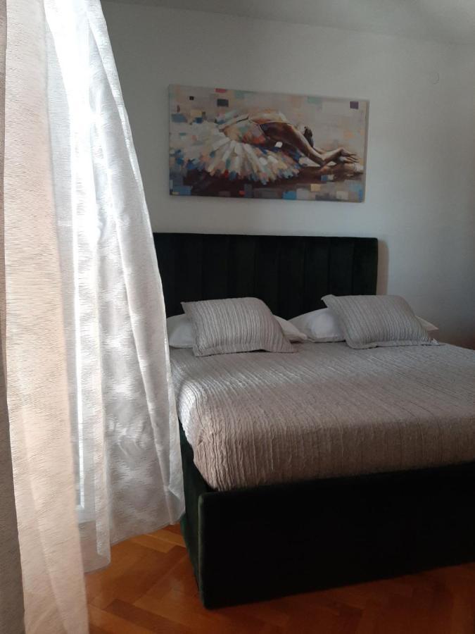 Guest House Zaninovic Hvar Town Exterior photo